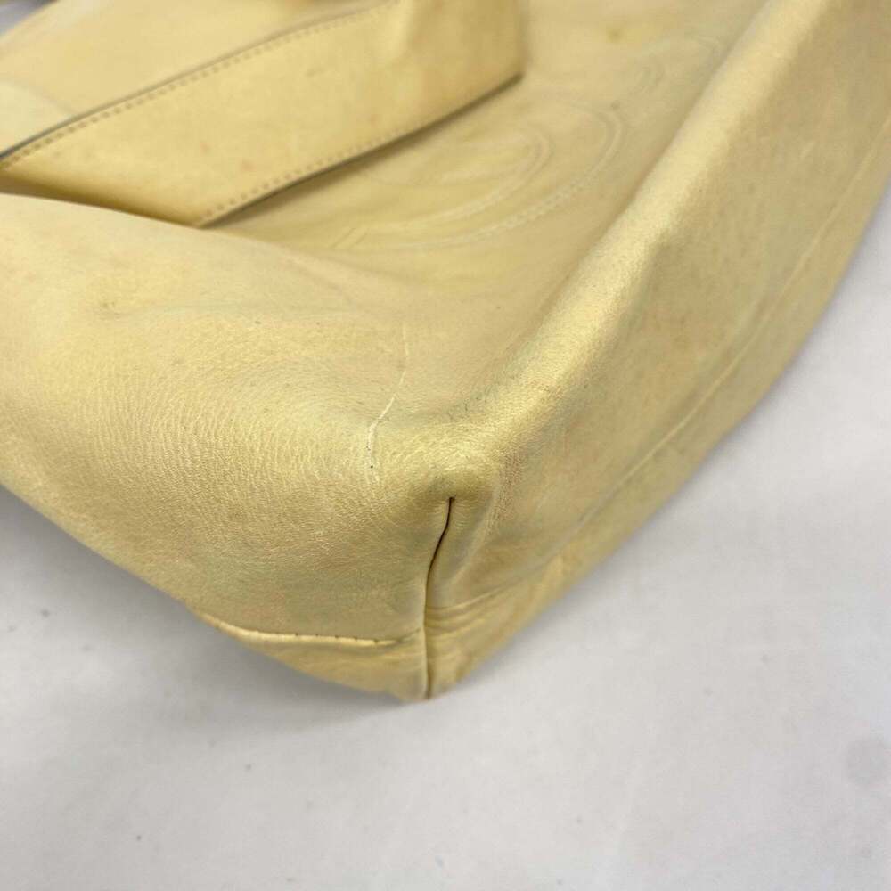 CHANEL Cream Lambskin Leather Tote Bag - Picture 6 of 15